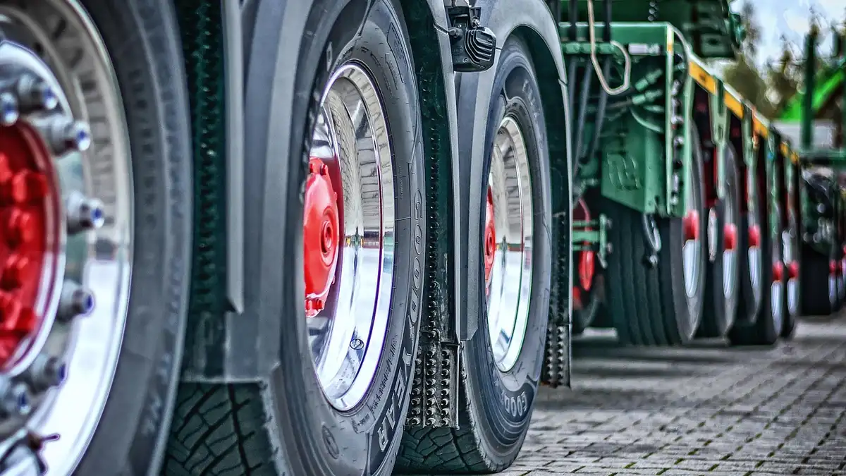 A heavy-duty truck and low loader for transporting heavy loads.