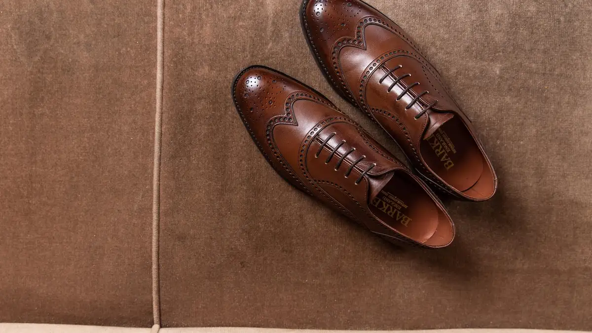 Leather Oxford brogue shoes.